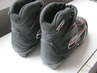 Junior běžkařské boty V3TEC Cruise Pro velikost 33, SNS - 4