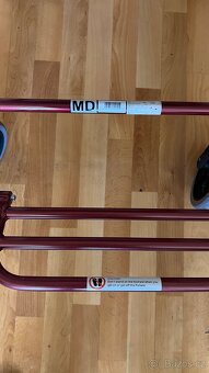 ROSE - čtyřkolové chodítko se stupačkou - 4