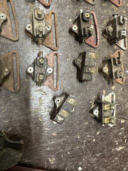 Predám brzdový vypínač JAWA ČZ - 4