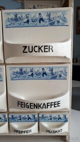 kořenkový regál s dětmi značený - 4