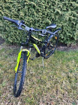 Author a-matrix 26 - 4