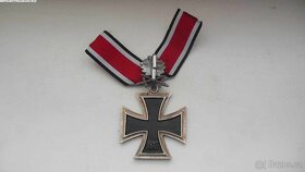 Dubové listy s meči - 4