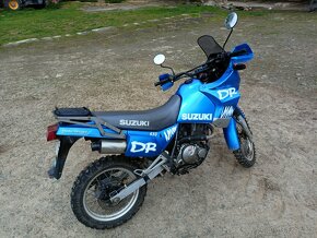Suzuki DR650 - 4