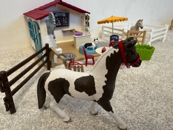 Schleich Horse Club 42592 Kavárna pro jezdce - 4