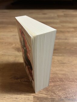 Půlnoční koruna: Sarah J. Maas - 4