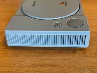 PlayStation 1 SCPH-1002 - 4