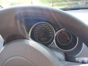 HONDA JAZZ 1,3 i , 57kW - 4