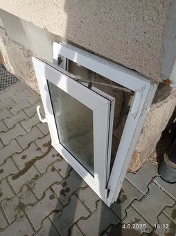 Prodám okno 75x62 cm použité - 4