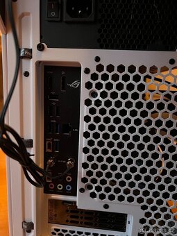 Intel Core i7-14700KF,Intel Arc B580 Limited Edition - 4
