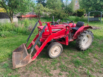 Japonský malotraktor Yanmar 1610d 4x4 s nakladačem - 4