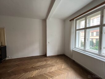 centrum Brna, velký pokoj 30m2 v bytě 3+1 - 4
