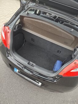 Mazda 2 1.3i, r. 2008 – 84 000 km, první majitel - 4