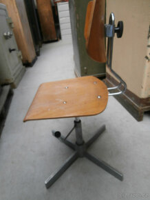 Židle KOVONA, RETRO kovová dílenská pojízdná za 500 kč - 4