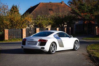Audi R8 2010 - 4