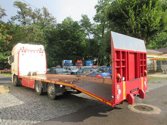 DAF XF 105.460 PŘEPRAVNÍK STROJŮ A VOZIDEL -14 T - - 4