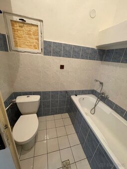 Pronajmu byt na náměstí ve Vimperku - 4