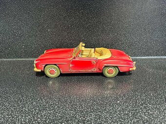 Mercedes Benz 190 SL 1:18 - 4