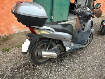Honda SH 125i (2006) plexi, kufr, dobrá cena - 4