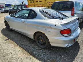 Hyundai COUPE 2,0FX 1999 102kW - DILY, KRASNY, JEZDI - 4