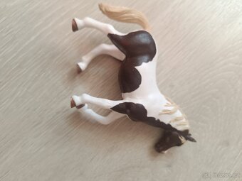 Figurka Schleich Pinto klisna 13830 - 4
