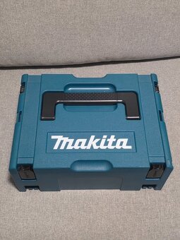 funkční makita - skoro nový set Aku vrtačky+rádio zachovalé - 4