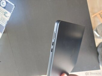 Macbook air 15" 24gb ram, 1tb ssd - 4