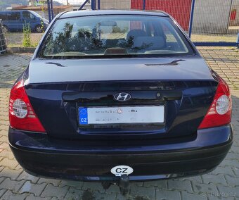 Hyundai elantra 1,6 - 4