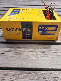 Nabíječka autobaterií GYS Batium 15A, 6/12V - 4