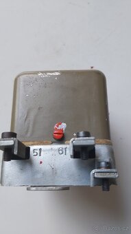 Relé na  traktor Zetor za - 4