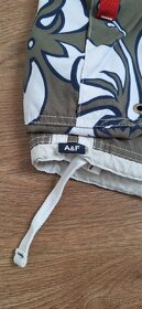 Abercrombie &Fitch - 4