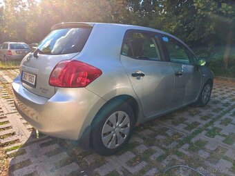 Toyota Auris - 4