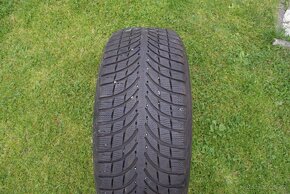 Prodám zimní pneu Michelin 215/55/18 - 4