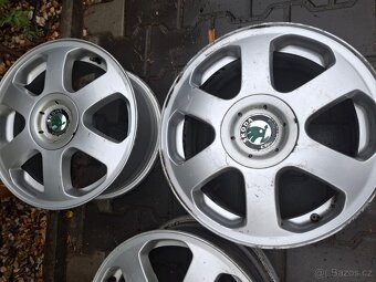 Kola škoda Octavia - 4