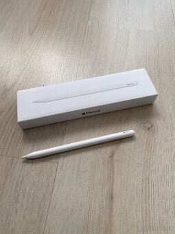 iPad Air 2022 + příslušenství - 4