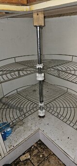 Otocny kos do rohove skrinky - 4