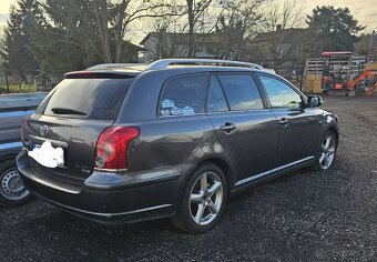 Toyota avensis d4d - 4