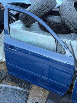 Boční dveře Octavia 2 - MODRÁ - 4