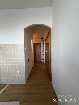 Pronájem bytu 1+1, 41 m2 – tř. Edvarda Beneše - 4