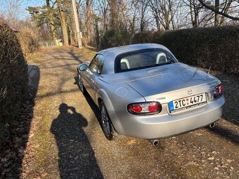 Mazda MX 5 NC - 4