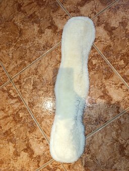Drezurní podbřišník s pravým beránkem 60 cm - 4