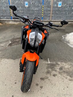 KTM 890 DUKE GP - 4