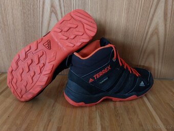 Kotníkové boty Adidas vel. 35 - 4