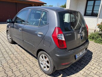 Hyundai i10, 1,1i- 51kw, r. 2011, klima - 4