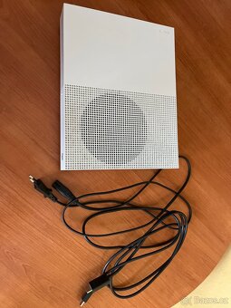 Herní konzole XBOX ONE S 1Tb - 4