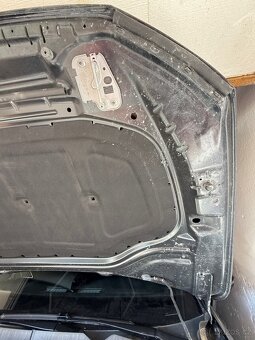 Kapota VW Golf 8 - 4