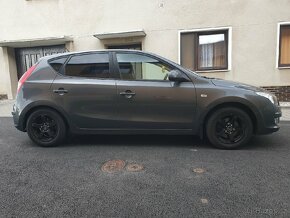 HYUNDAI i30, 1,4/80 kW, LPG, aut. klima - 4