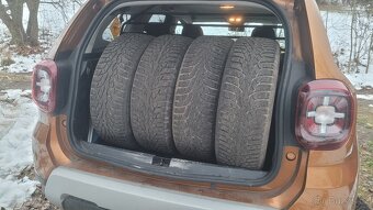 Zimní pneu Nokian 215/65 R16 - 4