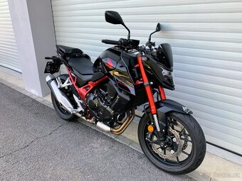 Honda CB 750 Hornet TOP STAV - 4