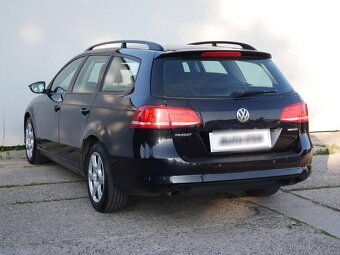 Volkswagen Passat 1.6 TDi , 77 kW nafta, 2011 - 4