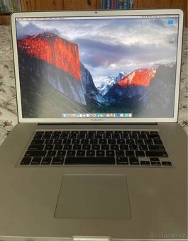 MacBook Pro 17" 2010 i7 / 16GB - 4